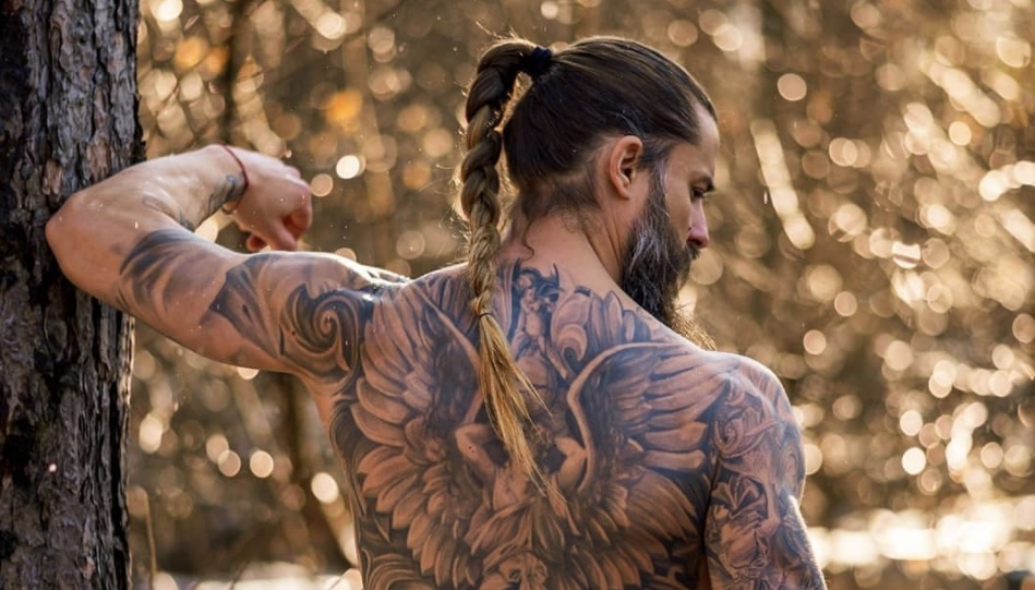 30 Greatest Males’s Ponytail Hairstyles 2022