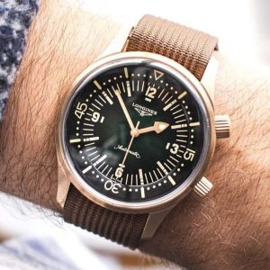 7 Finest Bronze Watches for Males: Classiest Picks of 2024